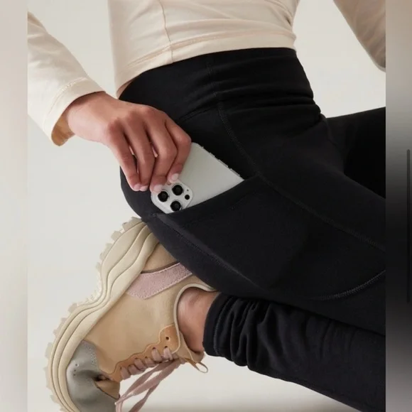 NWT Athleta Girls Polartec Stash Tight in black, size Large / 12. 🖤 - Picture 4 of 9